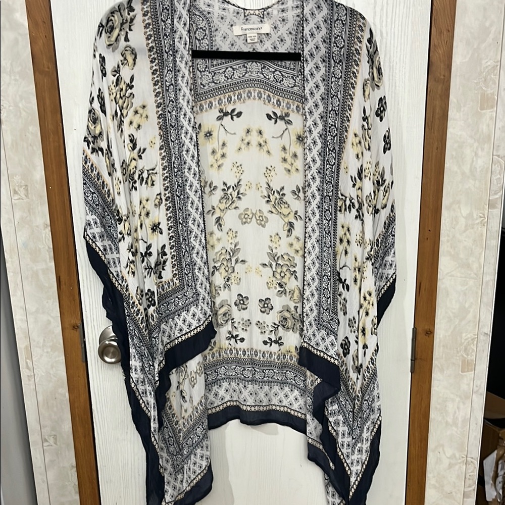 Francesca's Collections Floral Kimono - Black and Cream